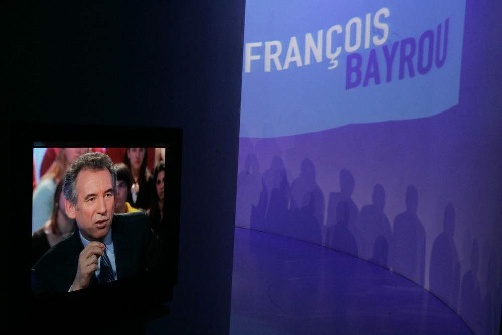 #EXCLUSIF# Francois Bayrou invite du Grand Journal de Canal +    #EXCLUSIF#