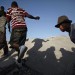 SEISME EN HAITI. PILLAGE DE COMMERCES DANS LA CAPITALE DE PORT-AU-PRINCE. thumbnail