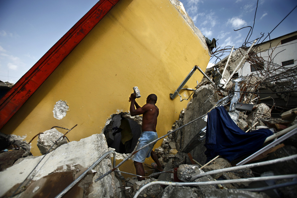 RECONSTRUCTION EN HAITI.