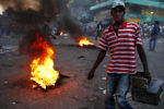 MANIFESTATIONS ET HEURTS DES SYMPATISANTS DU CANDIDAT MARTELLY SUITE AUX RESULTATS DE LA PRESIDENTIELLE. thumbnail