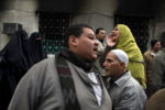 14EME JOURNEE D'OCCUPATION DE LA PLACE TAHRIR, AU CAIRE, DES EGYPTIENS DEMANDANT LA DEMISSION DU PRESIDENT MOUBARAK. thumbnail