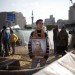LES ANTI MOUBARAK CONTINUENT DE SE RASSEMBLER SUR LA PLACE TAHRIR, AU CAIRE. thumbnail