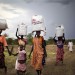 REFUGIES AYANT FUI LES COMBATS ENTRE L'ARMEE DU NORD ET CELLE DU SUD SOUDAN, INSTALLES SOUS DES ARBRES DEPUIS LE 20 MAI, AU SUD DE LA REGION D'ABYEI. thumbnail