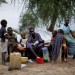 REFUGIES AYANT FUI LES COMBATS ENTRE L'ARMEE DU NORD ET CELLE DU SUD SOUDAN, INSTALLES SOUS DES ARBRES DEPUIS LE 20 MAI, AU SUD DE LA REGION D'ABYEI. thumbnail