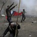 AFFRONTEMENTS SUR LA PLACE TAHRIR ENTRE LES FORCES DE L'ORDRE ET LES REVOLUTIONNAIRES POUR LE 5EME JOUR CONSECUTIF. thumbnail
