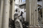 # VIE QUOTIDIENNE A HAITI, 11 MOIS APRES LE SEISME # thumbnail
