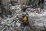 ACTION DE L'ASA, SOUTENUE PAR LA FONDATION RAOUL FOLLEREAU, POUR LA REINSERTION DE FAMILLES VENANT DE BIDONVILLES DANS LES CAMPAGNES. thumbnail