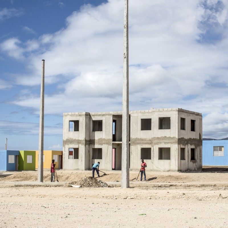 © Corentin Fohlen/ Divergence. Lumane Casimir, Haiti. 29 novembre 2012