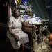 PORTRAITS DE VENDEURS AU MARCHE EN FER, PORT-AU-PRINCE. thumbnail