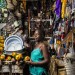 PORTRAITS DE VENDEURS AU MARCHE EN FER, PORT-AU-PRINCE. thumbnail