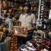 PORTRAITS DE VENDEURS AU MARCHE EN FER, PORT-AU-PRINCE. thumbnail