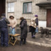 UN VILLAGE SUR LA LIGNE DE FRONT UKRAINIENNE. thumbnail