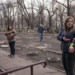 UN VILLAGE SUR LA LIGNE DE FRONT UKRAINIENNE. thumbnail