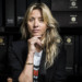 PORTRAIT DE LA DESIGNEUSE ET DECORATRICE D'INTERIEUR, SARAH LAVOINE. thumbnail