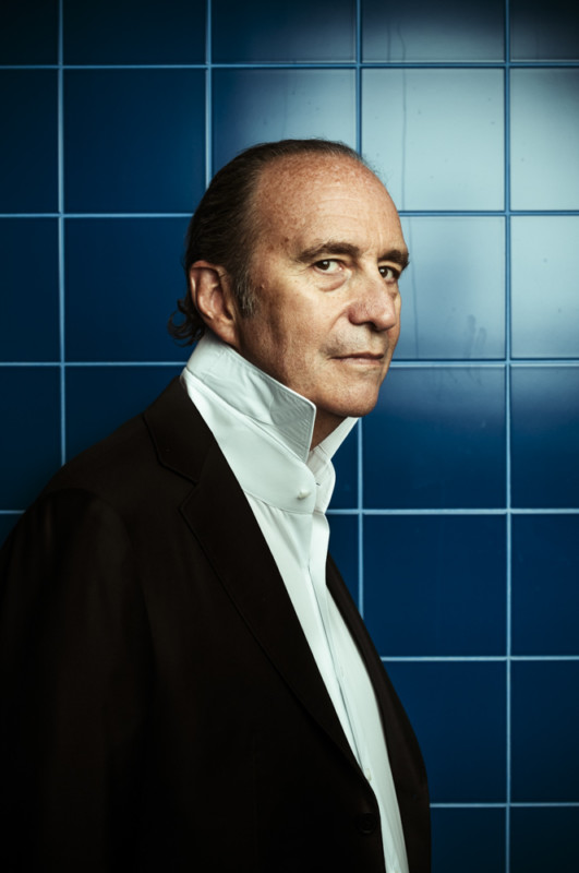 PORTRAIT DE XAVIER NIEL, DANS SON ECOLE 42.