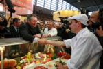 Francois Bayrou visite le Salon International de l'Agriculture. thumbnail