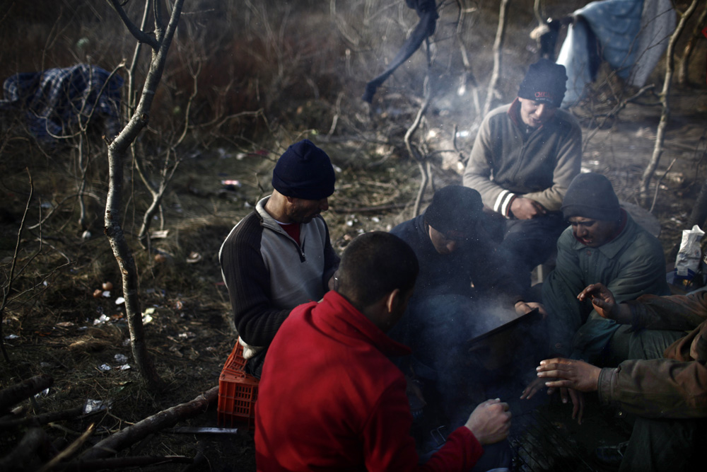 LES MIGRANTS DE CALAIS. (Extrait du Reportage)