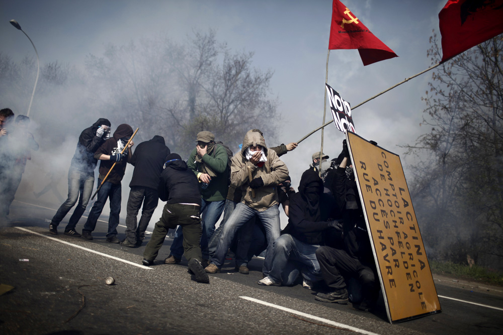 MANIFESTATION LORS DU CONTRE-SOMMET DE L'OTAN A STRASBOURG.