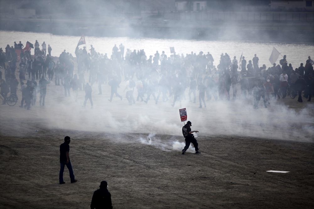 MANIFESTATION LORS DU CONTRE-SOMMET DE L'OTAN A STRASBOURG.