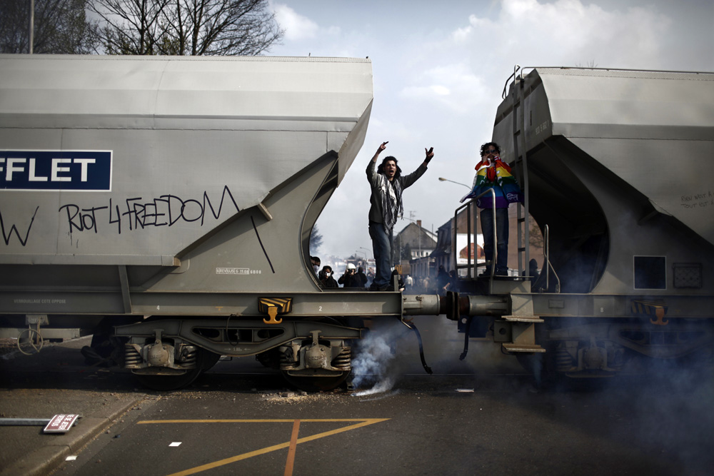 MANIFESTATION LORS DU CONTRE-SOMMET DE L'OTAN A STRASBOURG.