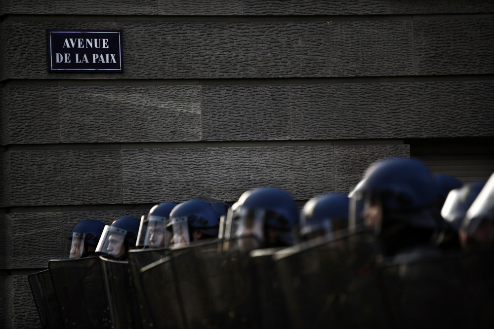 MANIFESTATION LORS DU CONTRE-SOMMET DE L'OTAN A STRASBOURG.