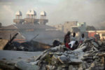 SEISME EN HAITI. PILLAGE DE COMMERCES DANS LA CAPITALE DE PORT-AU-PRINCE. thumbnail