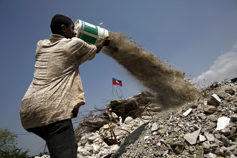 RECONSTRUCTION EN HAITI.