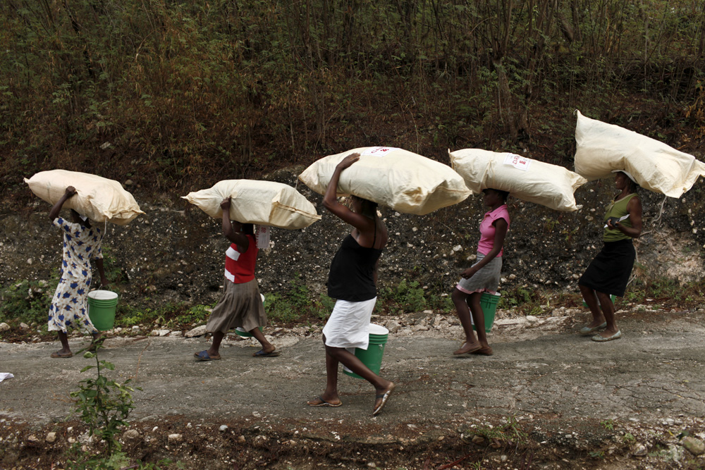 REPORTAGE: 2 MOIS APRES LE SEISME, DANS LA CAMPAGNE HAITIENNE.