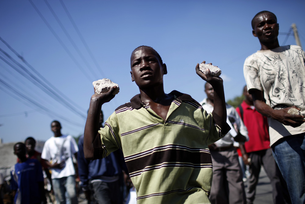 MANIFESTATION CONTRE LA PRESENCE DE LA MINUSTAH, ACCUSEE D'AVOIR PROPAGE LE CHOLERA EN HAITI.