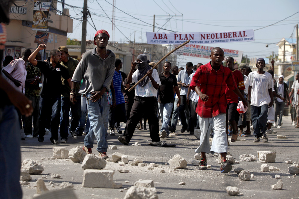 MANIFESTATION CONTRE LA PRESENCE DE LA MINUSTAH, ACCUSEE D'AVOIR PROPAGE LE CHOLERA EN HAITI.