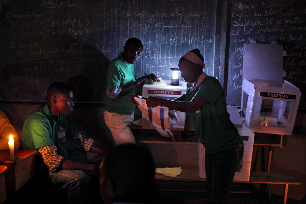 1ER TOUR DES ELECTIONS A PORT-AU-PRINCE, HAITI.