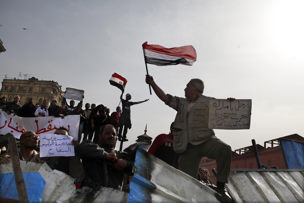 AFFRONTEMENTS ENTRE LES PARTISANTS DU PRESIDENT EGYPTIEN MOUBARAK ET LES MANIFESTANTS QUI OCCUPAIENT LA PLACE TAHRIR.