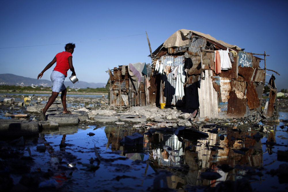 # VIE QUOTIDIENNE A PORT-AU-PRINCE, 10 MOIS APRES LE SEISME #