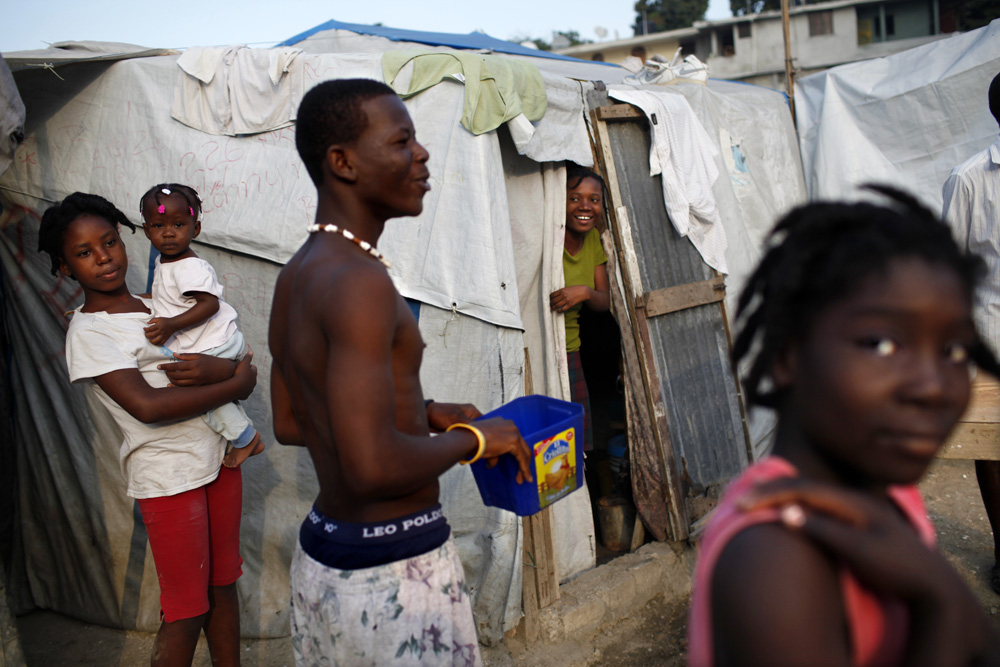 REPORTAGE DANS LE CAMP DE DEPLACES DE SAINTE THERESE, A PETIONVILLE.