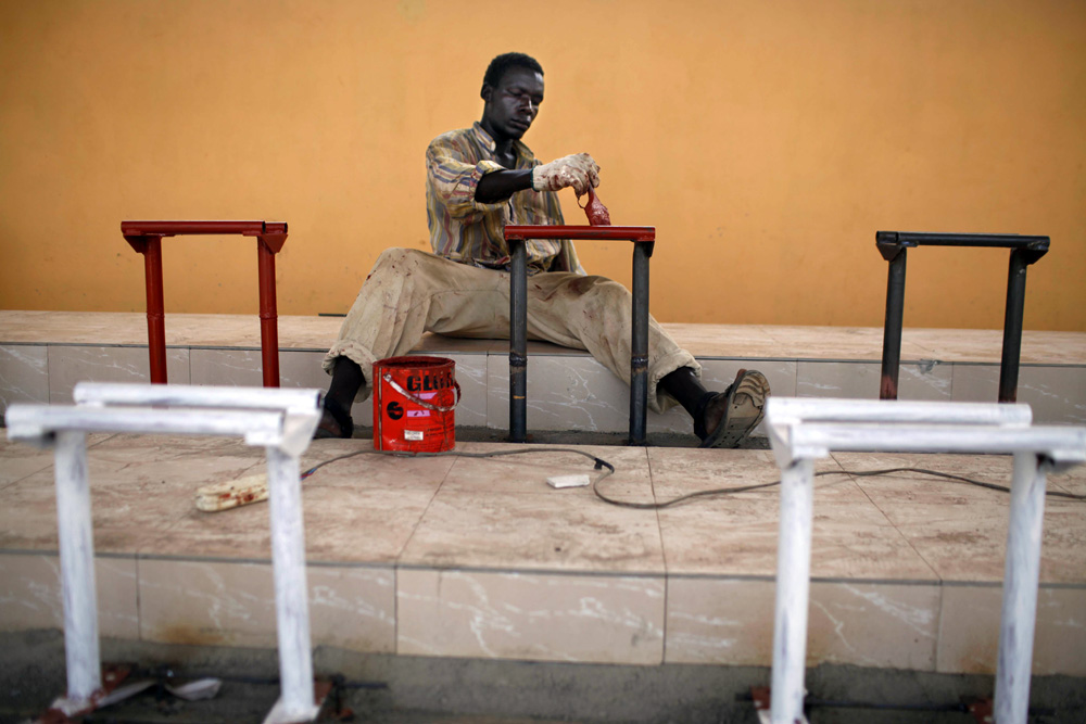 CHANTIER DU STADE DE JUBA RENOVE POUR LA CEREMONIE D'INDEPENDANCE DU SUD SOUDAN.