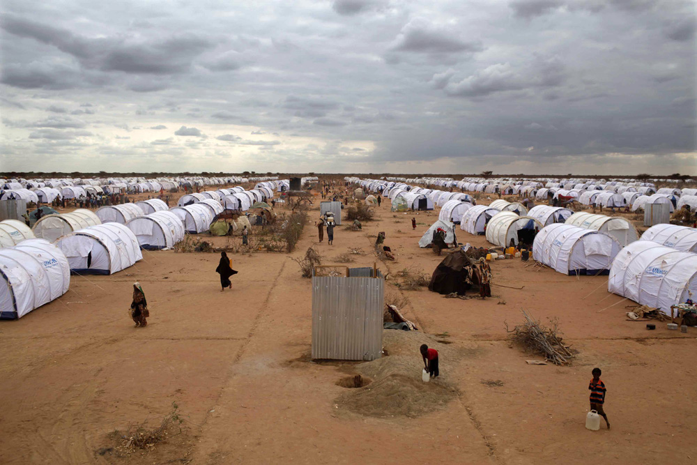 LE CAMP DE DADAAB, A L'EST DU KENYA, EST CONSIDERE COMME LE PLUS GRAND CAMP DE REFUGIES AU MONDE.