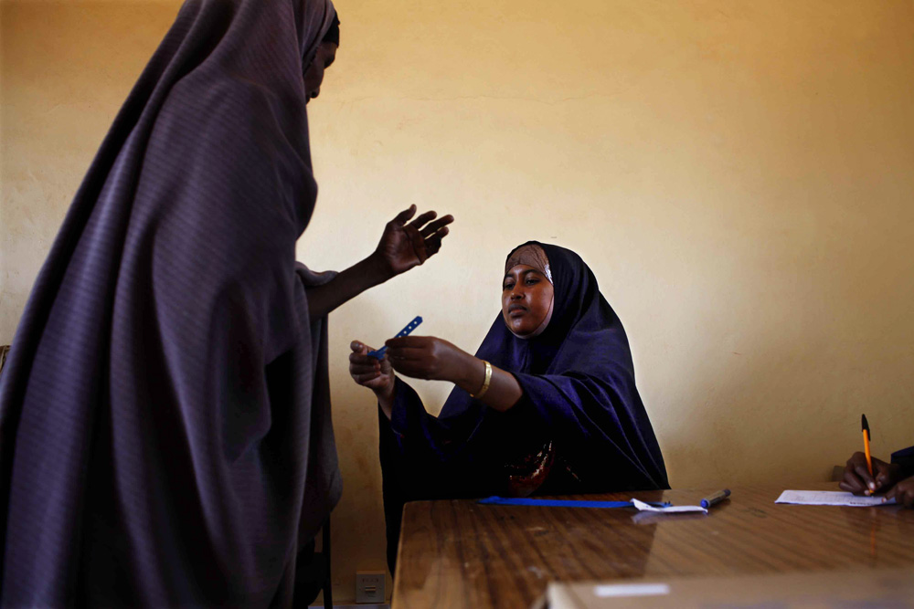 REPORTAGE POUR HANDICAP INTERNATIONAL SUR LA SITUATION DANS LE CAMP DE REFUGIES DE DADAAB, A L'EST DU KENYA.