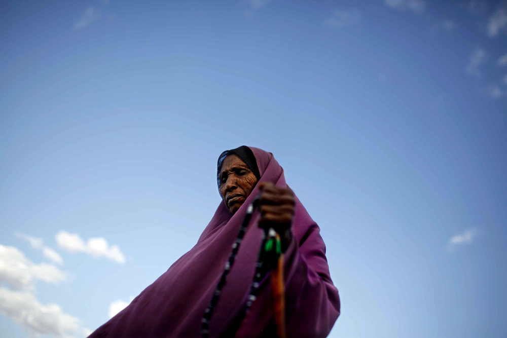 KENYANS PEOPLE LIVING IN THE OUTSKIRTS OF THE REFUGEES CAMP OF DADAAB, EAST KENYA.