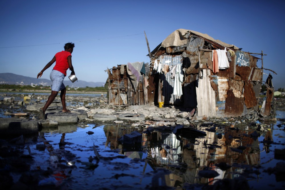 # VIE QUOTIDIENNE A PORT-AU-PRINCE, 10 MOIS APRES LE SEISME #