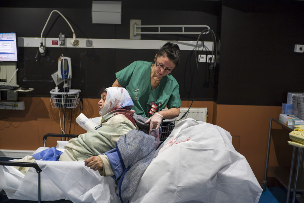 IMMERSION AUX URGENCES DE L'HOPITAL LARIBOISIERE A PARIS.