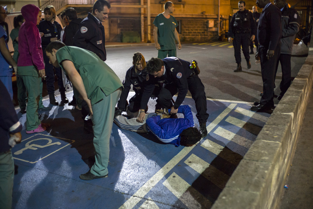 IMMERSION AUX URGENCES DE L'HOPITAL LARIBOISIERE A PARIS.