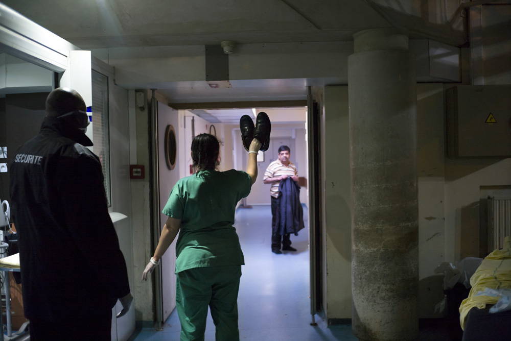 IMMERSION AUX URGENCES DE L'HOPITAL LARIBOISIERE A PARIS.