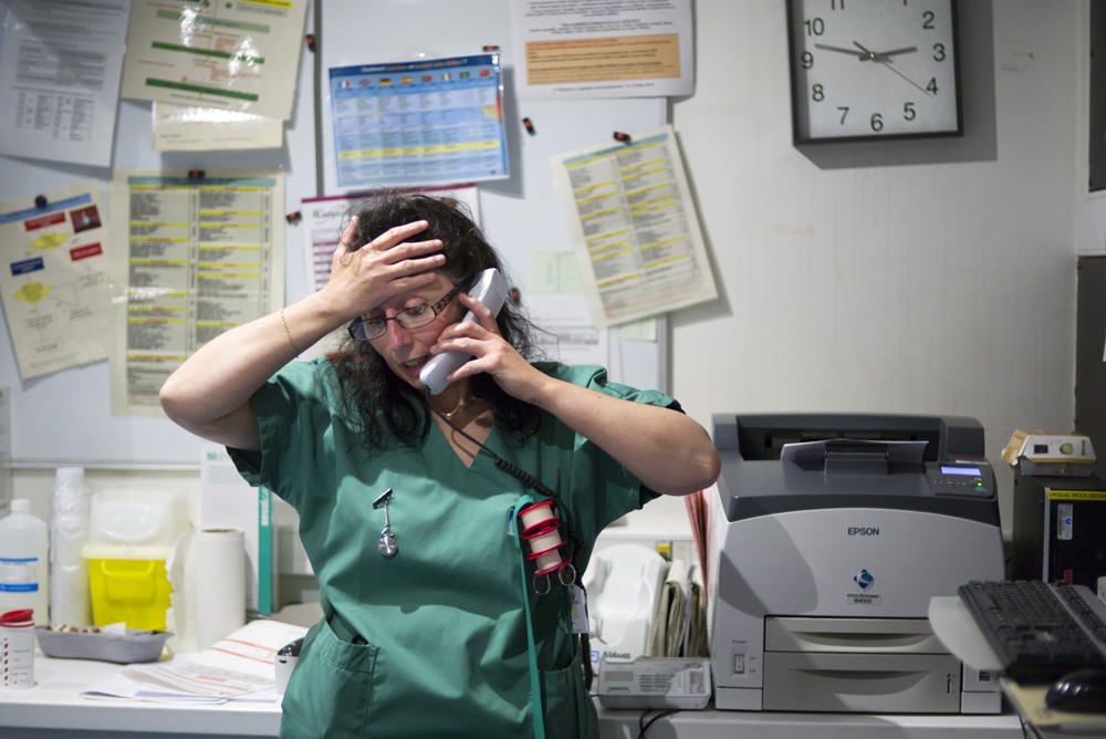 IMMERSION AUX URGENCES DE L'HOPITAL LARIBOISIERE A PARIS.