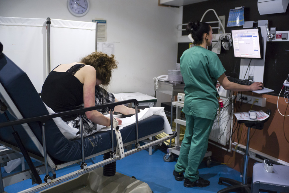 IMMERSION AUX URGENCES DE L'HOPITAL LARIBOISIERE A PARIS.