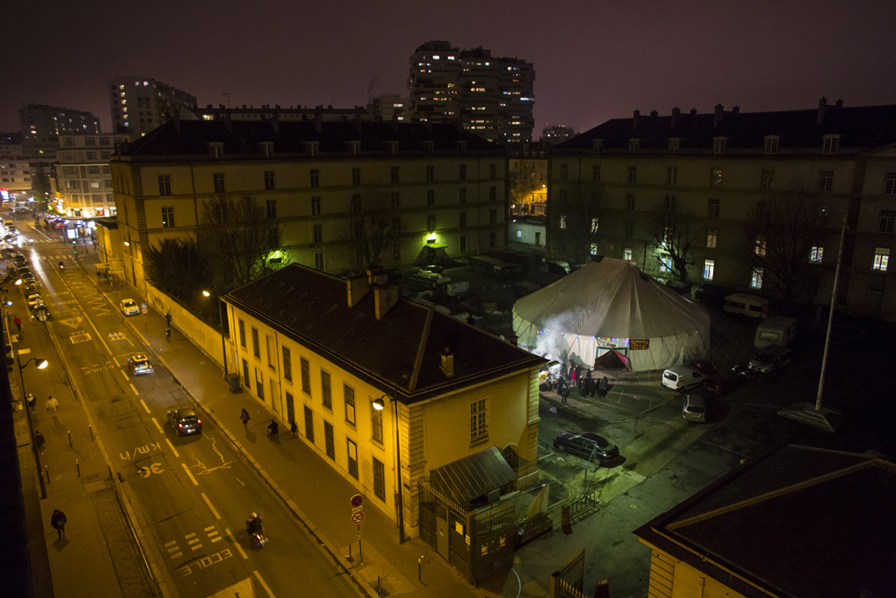 LES COULISSES DU CIRQUE ROMANES.