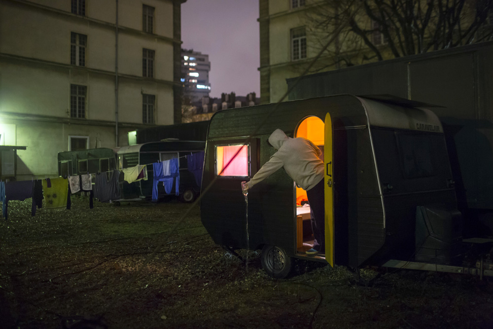 LES COULISSES DU CIRQUE ROMANES.