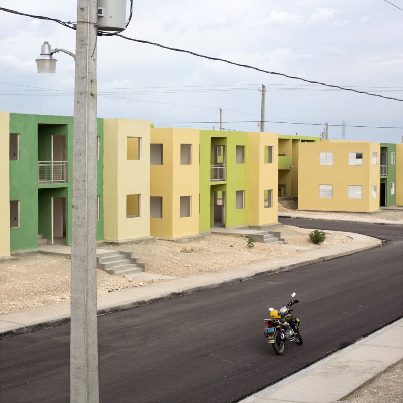 © Corentin Fohlen/ Divergence. Lumane Casimir, Haiti. 19 aout 2013