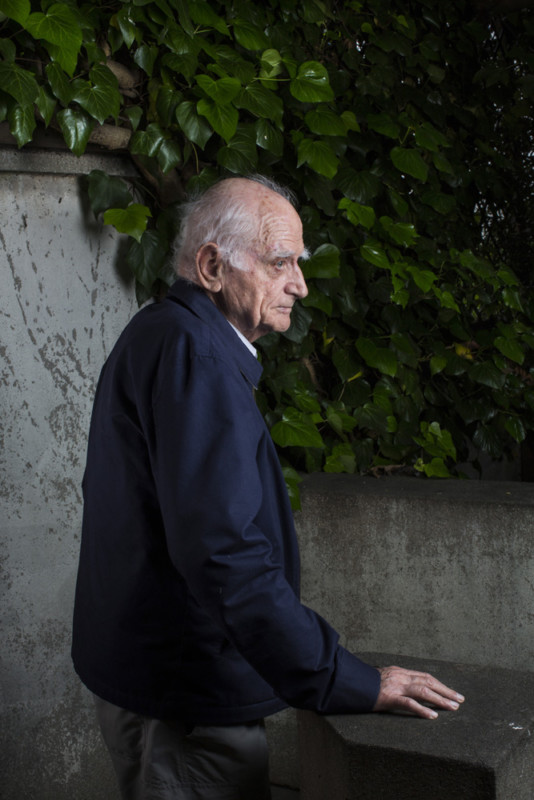 PORTRAIT DU PHILOSOPHE ET HISTORIEN MICHEL SERRES.