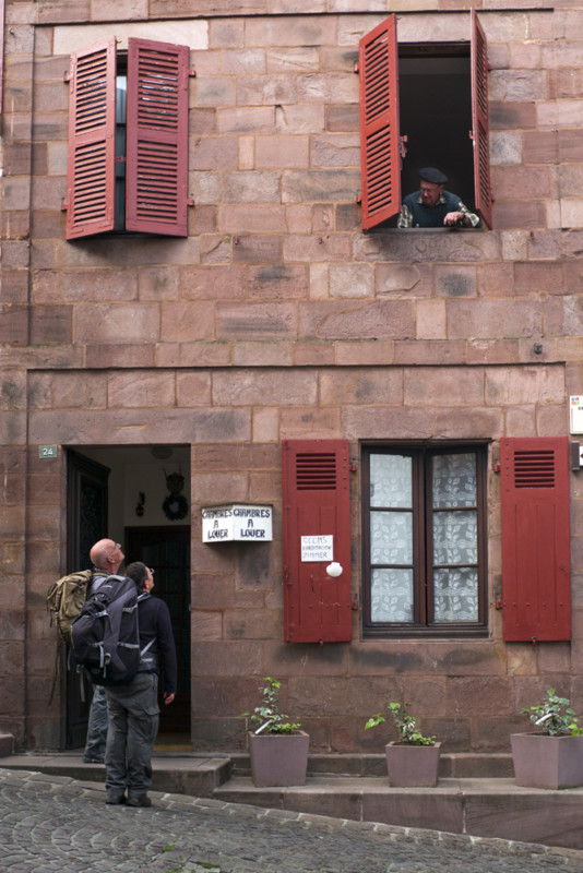 LE PELERINAGE DE SAINT-JACQUES-DE-COMPOSTELLE, SUR LE CAMINO FRANCES EN ESPAGNE.