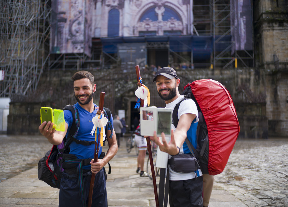 LE PELERINAGE DE SAINT-JACQUES-DE-COMPOSTELLE, SUR LE CAMINO FRANCES EN ESPAGNE.